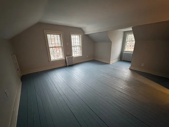 729 Center St — Photo 7