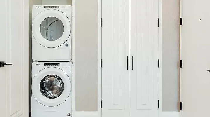 Rented by R New York | media 34