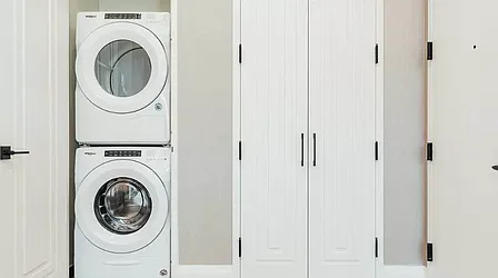 Rented by R New York