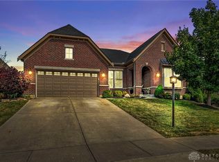 485 Woodstream Dr, Springboro, OH 45066
