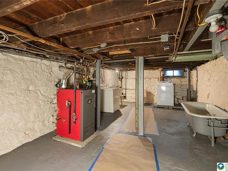 528 N Mohr St — Photo 22