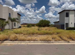 6920 Molinos Dr, Laredo, TX 78046