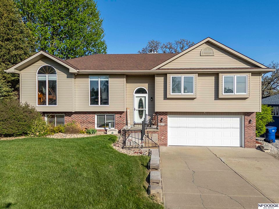1st image of 9813 Gabriella Dr