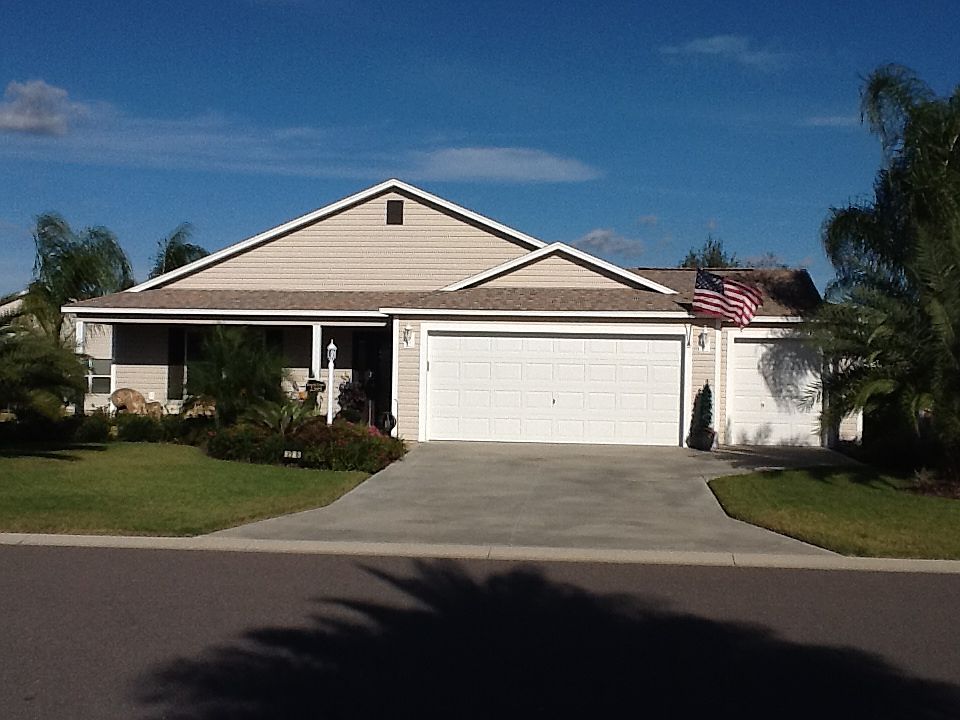1st image of 2395 Evander Ave