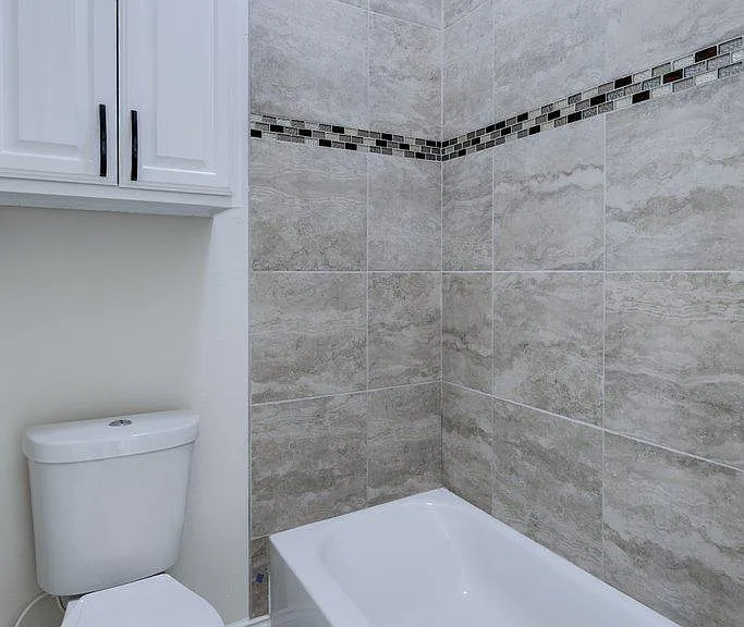 9305 SW 34th St — Photo 10