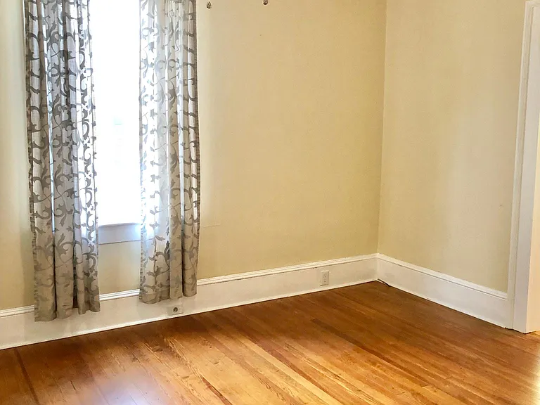 202 N Randolph St — Photo 7