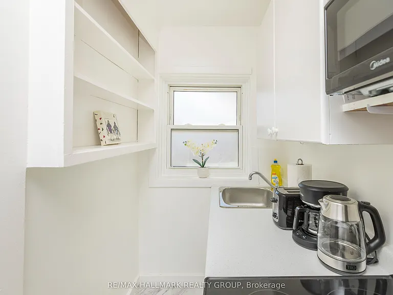 462 Bronson Ave #1 — Photo 13