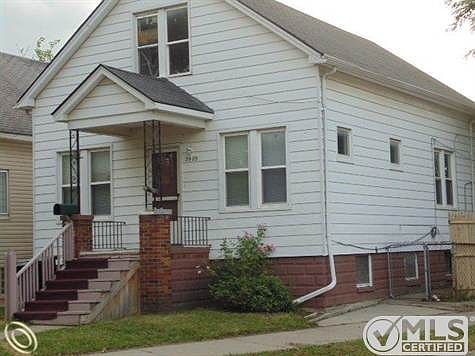 3989 Commor - Side.jpeg