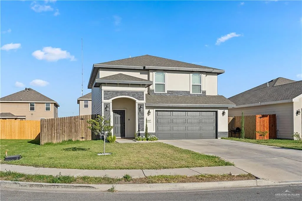 4 bed, 2.5 bath, 2232 sqft, $2,500 — Photo 1