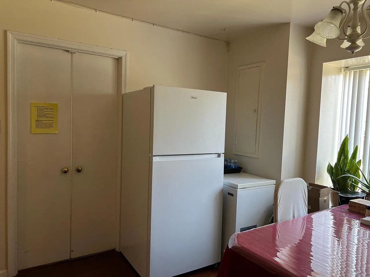 3 bed, 2.5 bath, 1610 sqft, $1,200 — Photo 2