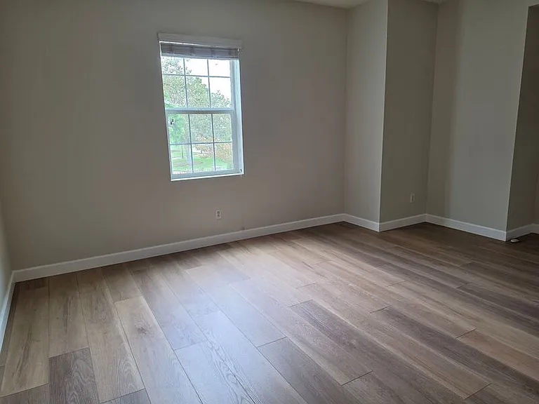 15236 Davenport St — Photo 30
