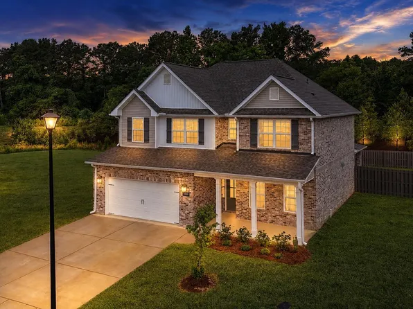 1900 Rae Ct, Hartselle, AL 35640
