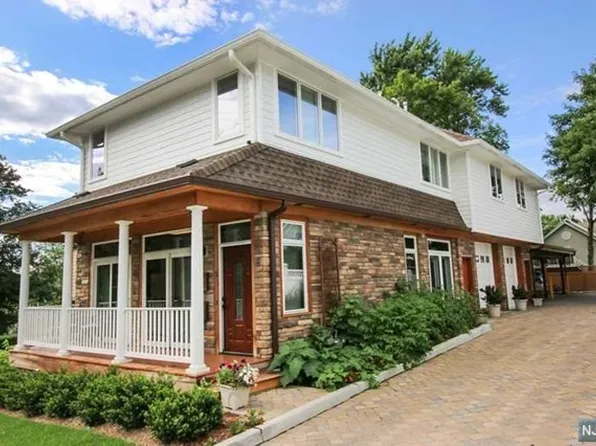 5 Lafayette Pl, Waldwick, NJ 07463