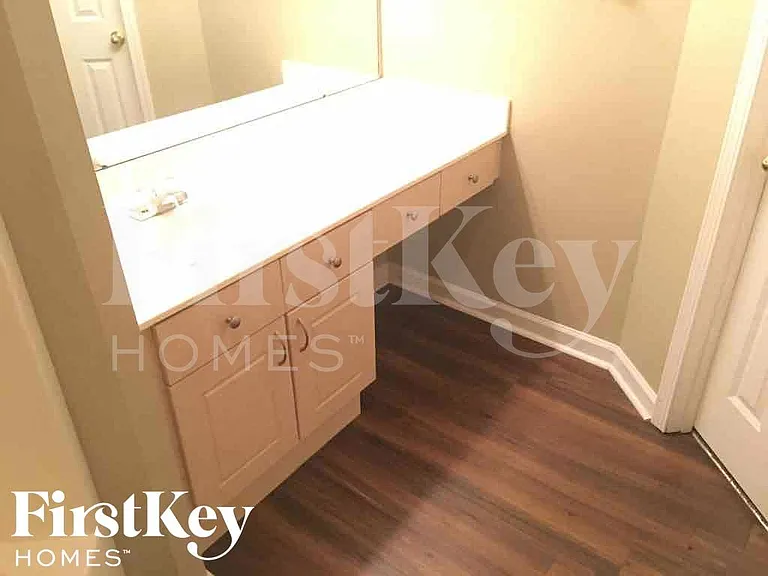 865 Abbey Grove Ln — Photo 9