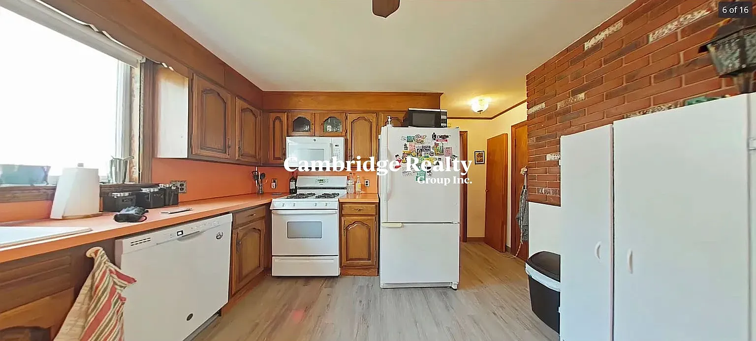 3 bed, 1.0 bath, 1200 sqft, $3,900 — Photo 1