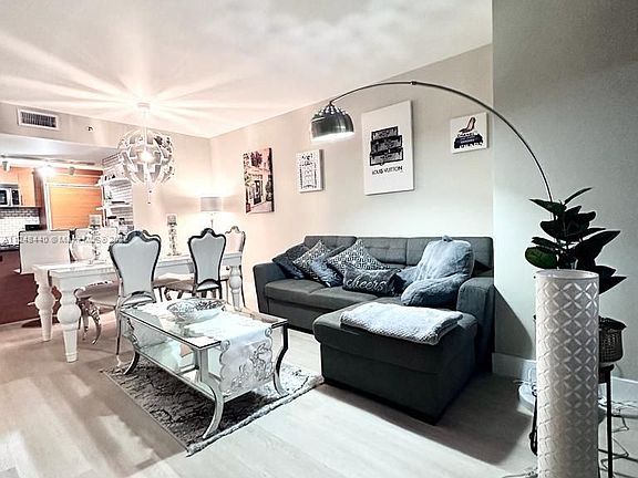 2nd image of 50 Biscayne Blvd APT 4607