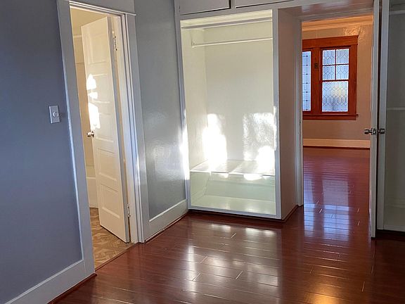 Bed room