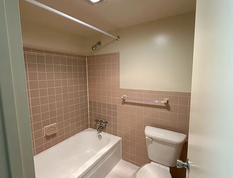 Claridge House — Photo 99