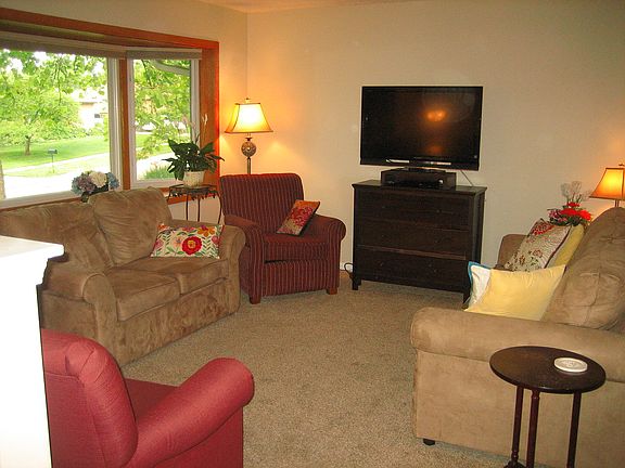 3rd image of 7432 Aylesworth Ave