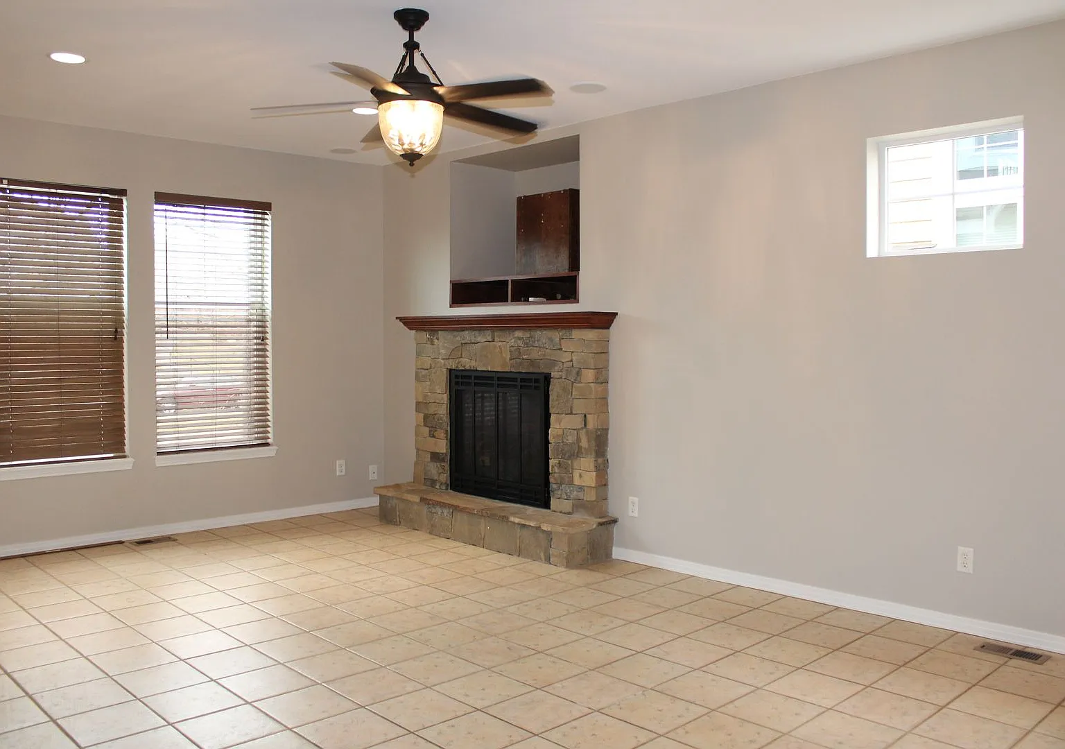 Room to Live, Work & Relax | Spacious 3 Bedroom Home — Photo 2