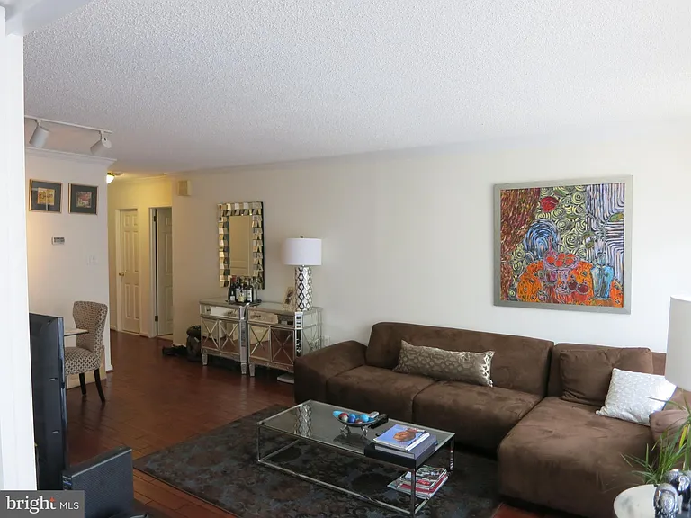 2555 Pennsylvania Ave NW #519 — Photo 12