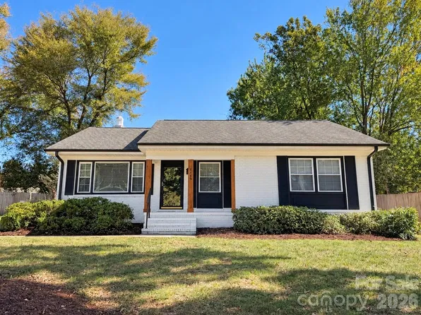 4809 Walden Ct, Charlotte, NC 28210