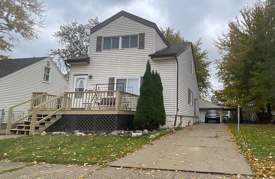 13668 Marshall Ave photo 1
