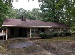205 Woodland Dr, Redfield, AR 72132