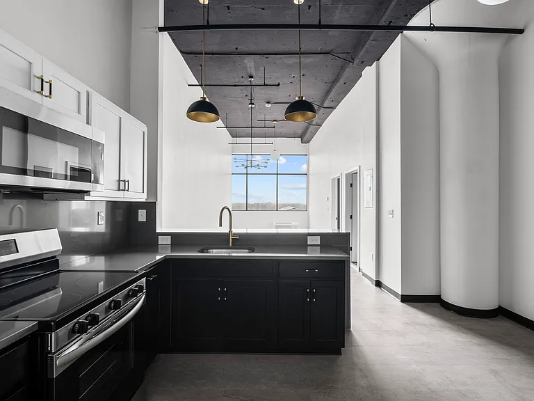 480 Myrtle Street — Photo 36