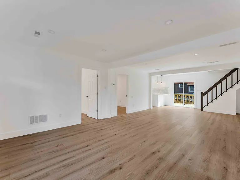 107 Juniper Dr — Photo 3