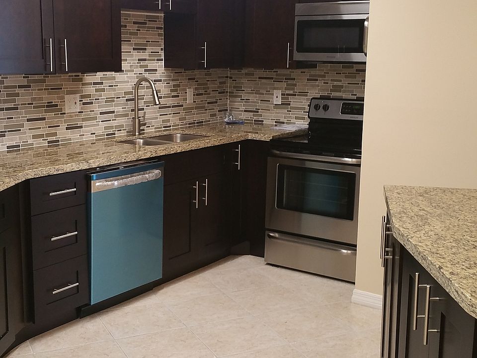 2nd image of 200 Leslie Dr APT 812