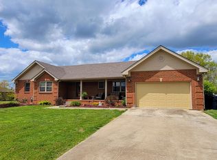 220 Sunset Dr, Owingsville, KY 40360
