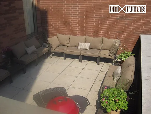 Sold by Citi Habitats | media 16