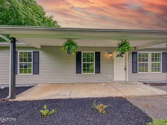 2nd image of 1113 Valley Dr