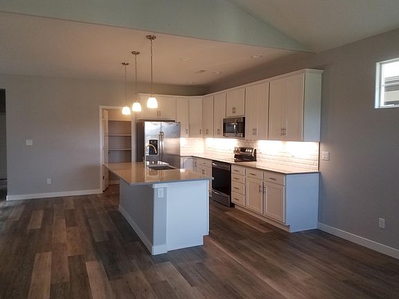 3rd image of 2492 Park Vista St APT D