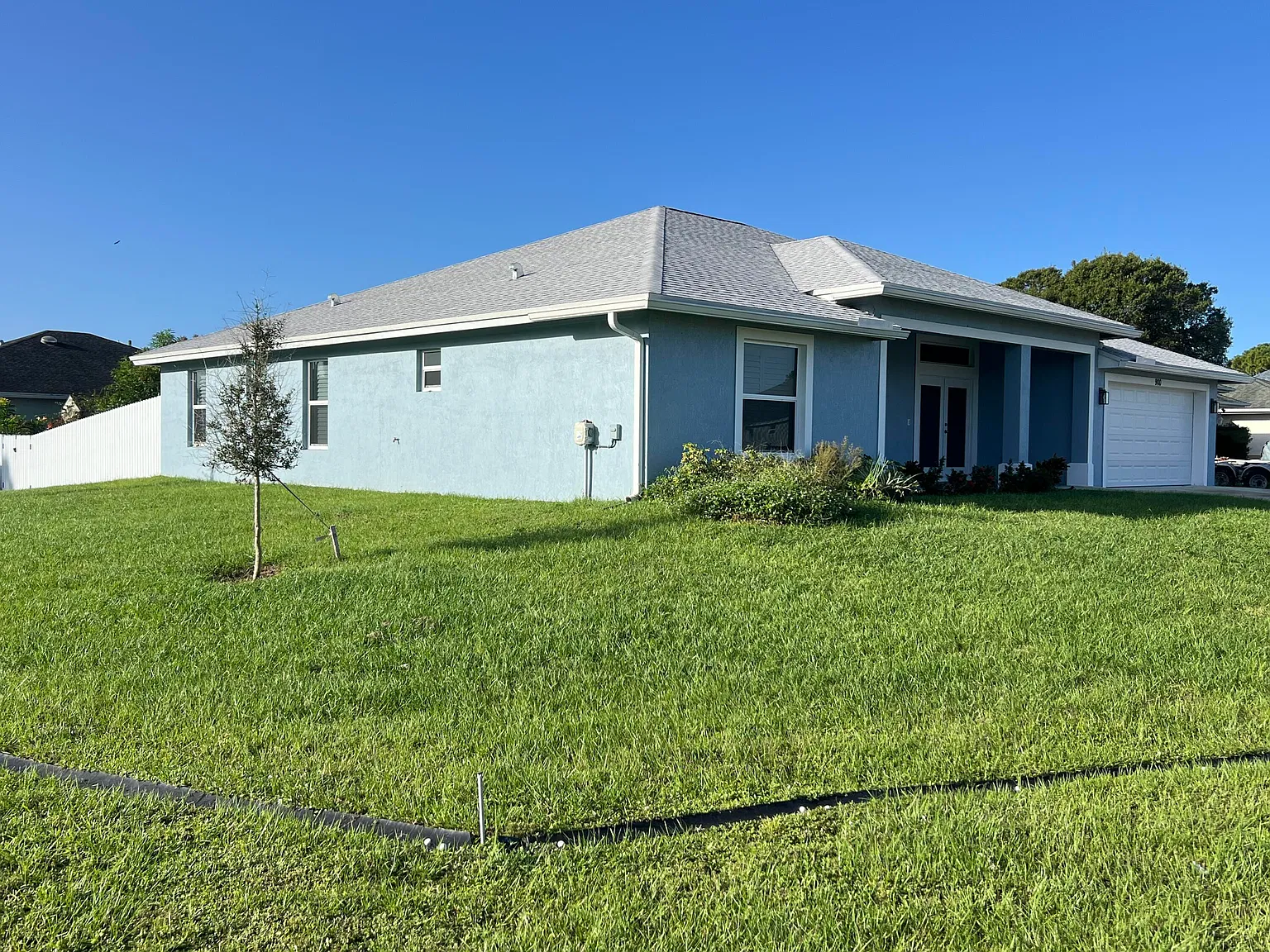 4 bed, 3.5 bath, 2206 sqft, $3,200 — Photo 3