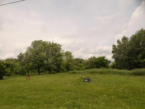 3rd image of 151 Kott Ln