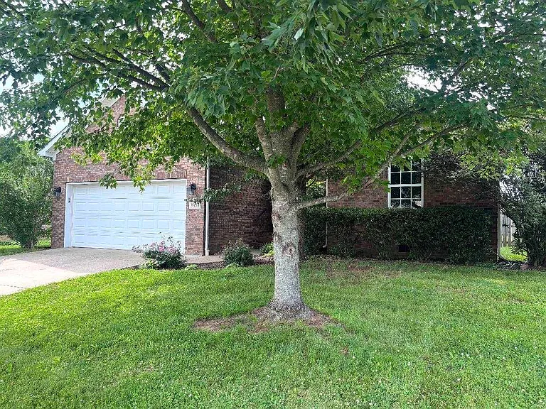 3353 Fair Oaks Cir — Photo 2