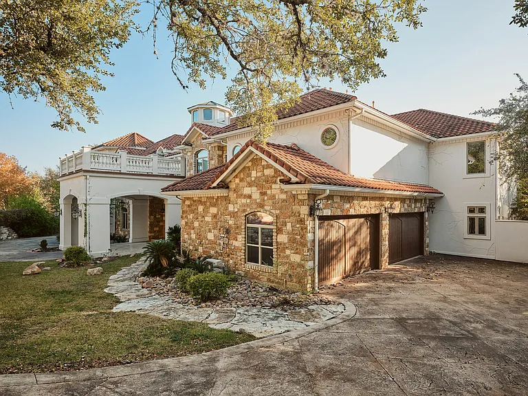 2705 Island Ledge Cv — Photo 33