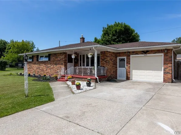 143 Norris Ave, Lancaster, NY 14086