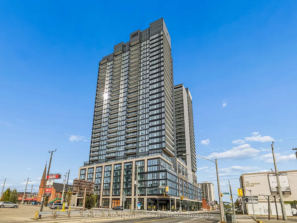 91 John St N #1802