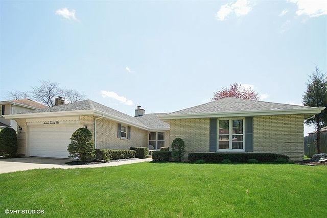 1st image of 1625 E Greenwood Dr