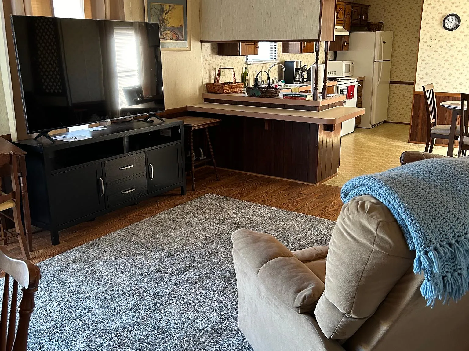 3 bed, 1000 sqft, $1,000 — Photo 4