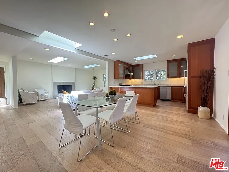 7586 Woodrow Wilson Dr — Photo 10