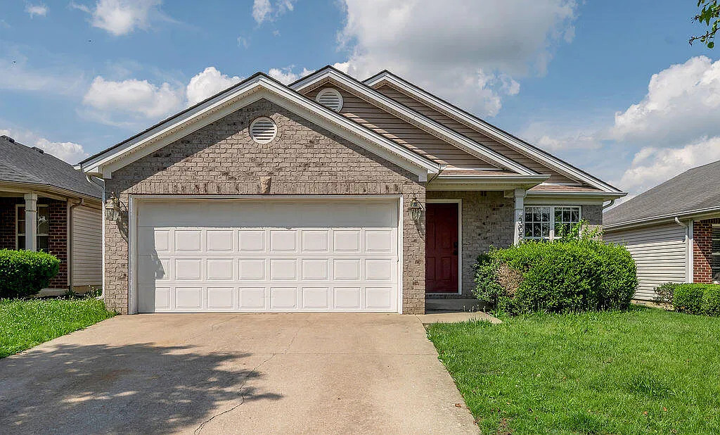 3 bed, 2.0 bath, 1265 sqft, $1,980 — Photo 1