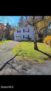 18 Pickering Lane, Troy, NY, 12180