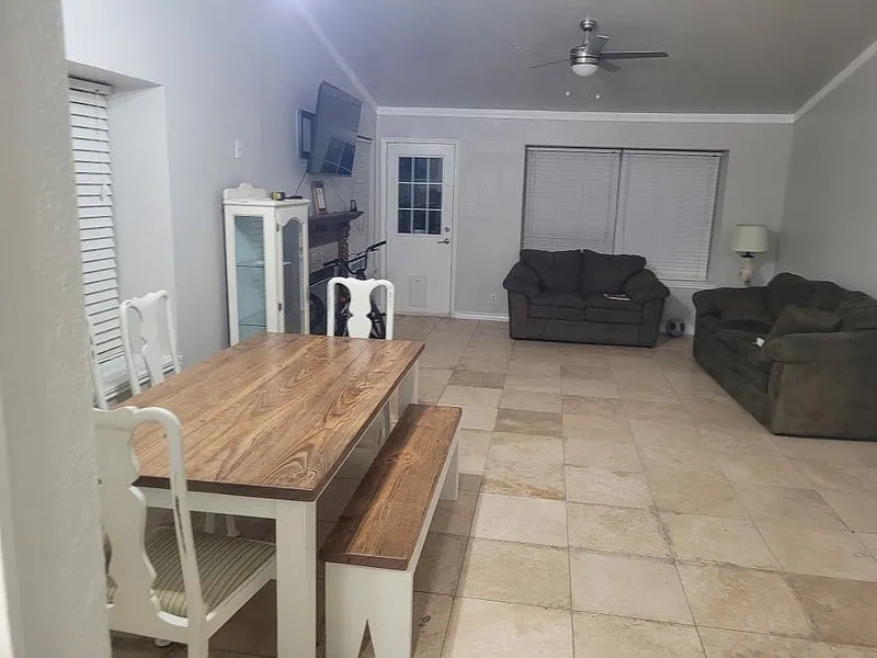 3 bed, 1380 sqft, $700 — Photo 3