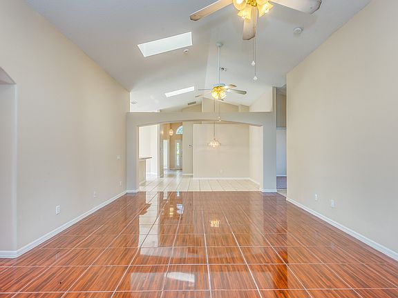 3rd image of 8021 Indian Creek Blvd