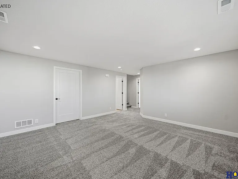 8911 Peregrine Rd — Photo 23