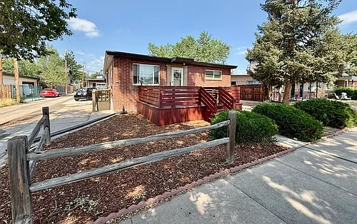 2021 N Irving St Photo 1